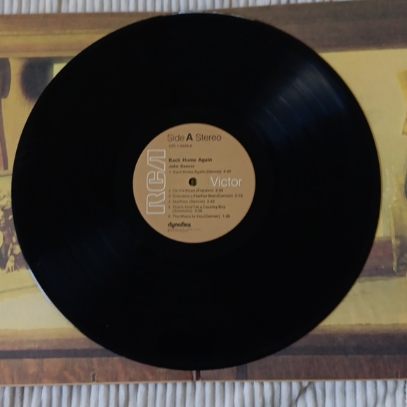 John Denver Vinyl LP Back Home Again 1974 - Picture 3 of 4